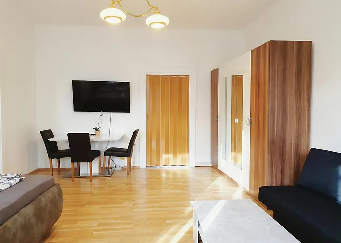 Apartamento Vienna's Simmering Area, Budget-friendly 2br With Wifi & Tv Viena