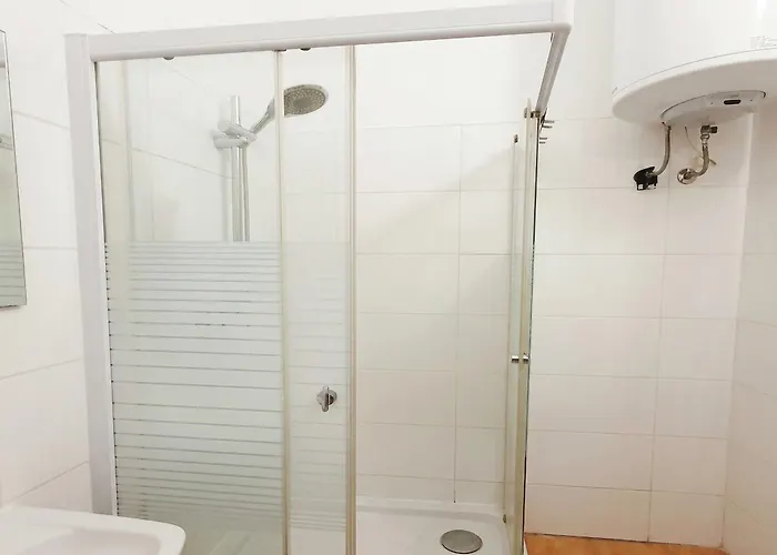 Apartamento Vienna's Simmering Area, Budget-friendly 2br With Wifi & Tv